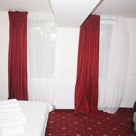 Marie 3* Mamaia