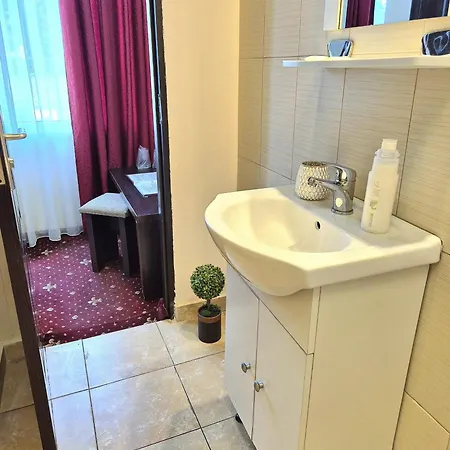 Marie 3* Mamaia