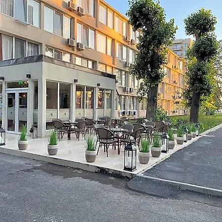 Marie Hotel