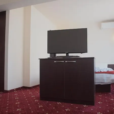 Marie 3* Mamaia